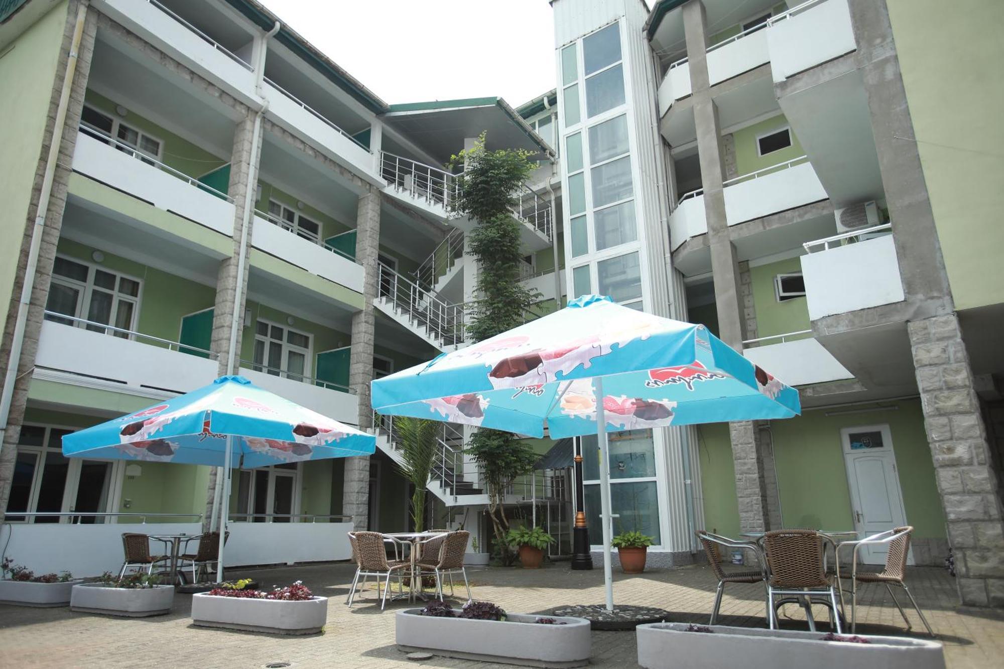 Green House Hotel Кобулети Екстериор снимка