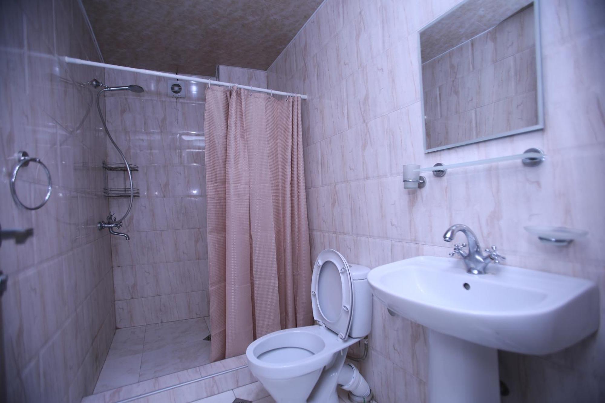 Green House Hotel Кобулети Екстериор снимка