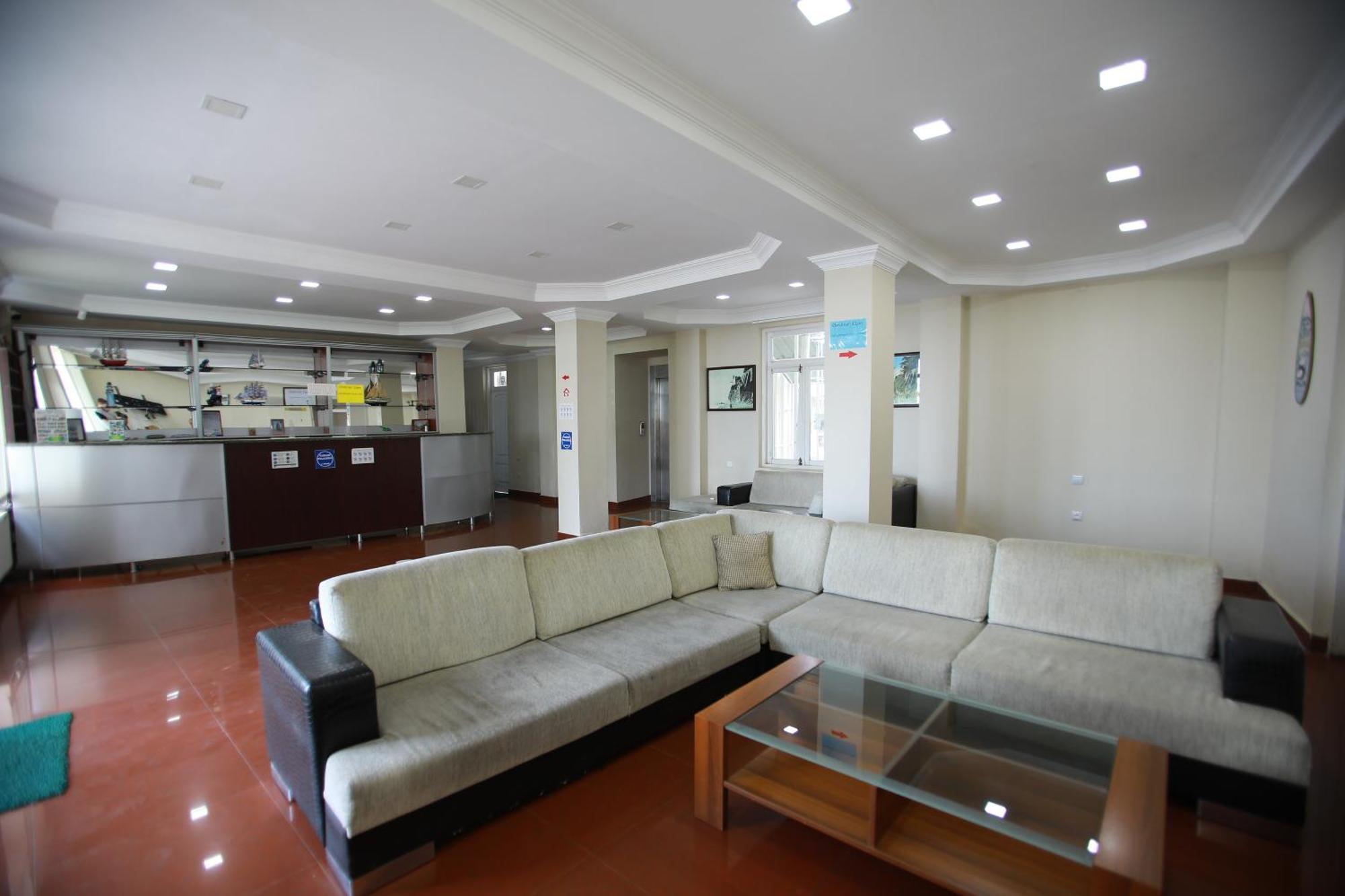 Green House Hotel Кобулети Екстериор снимка