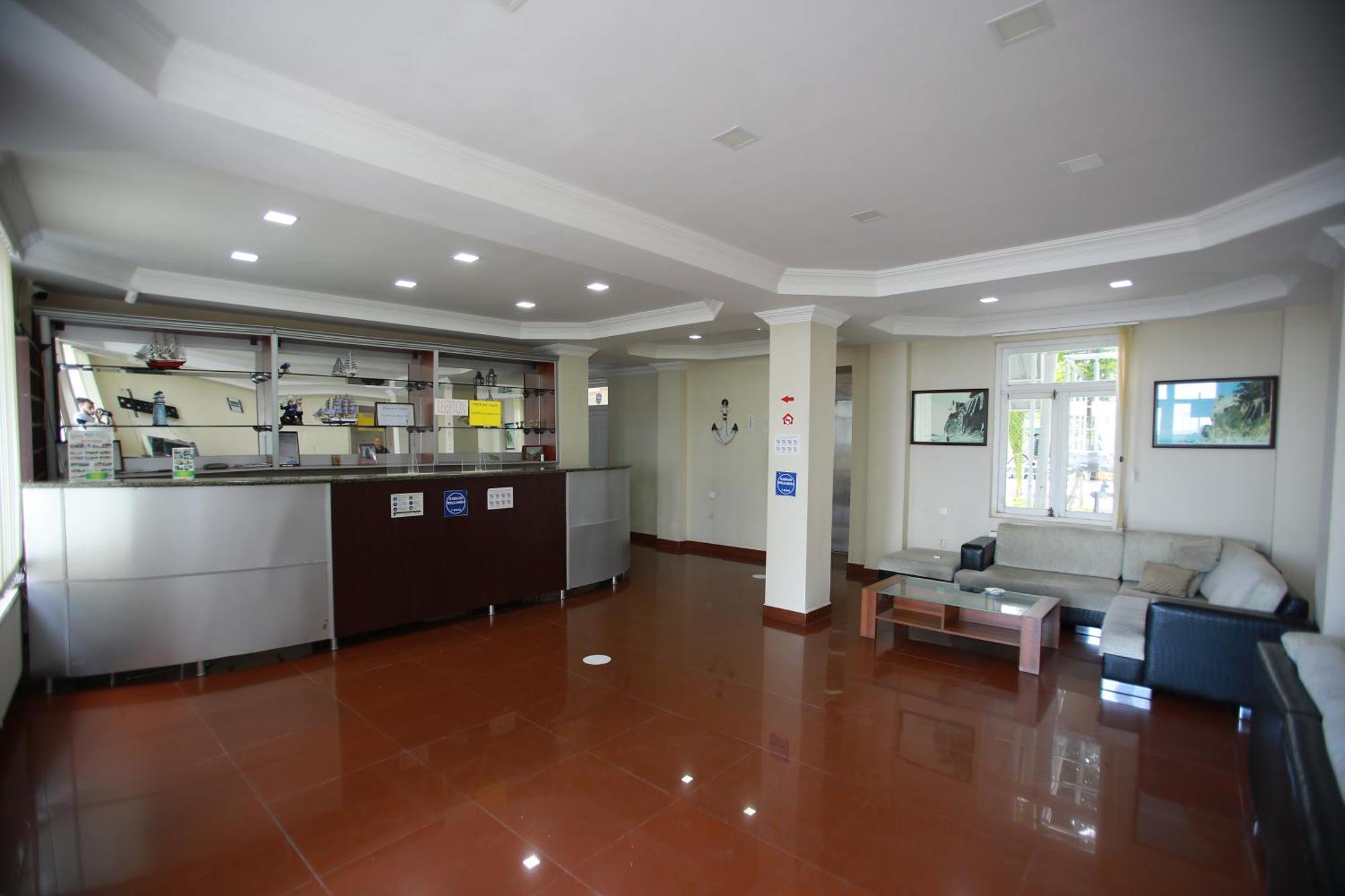 Green House Hotel Кобулети Екстериор снимка