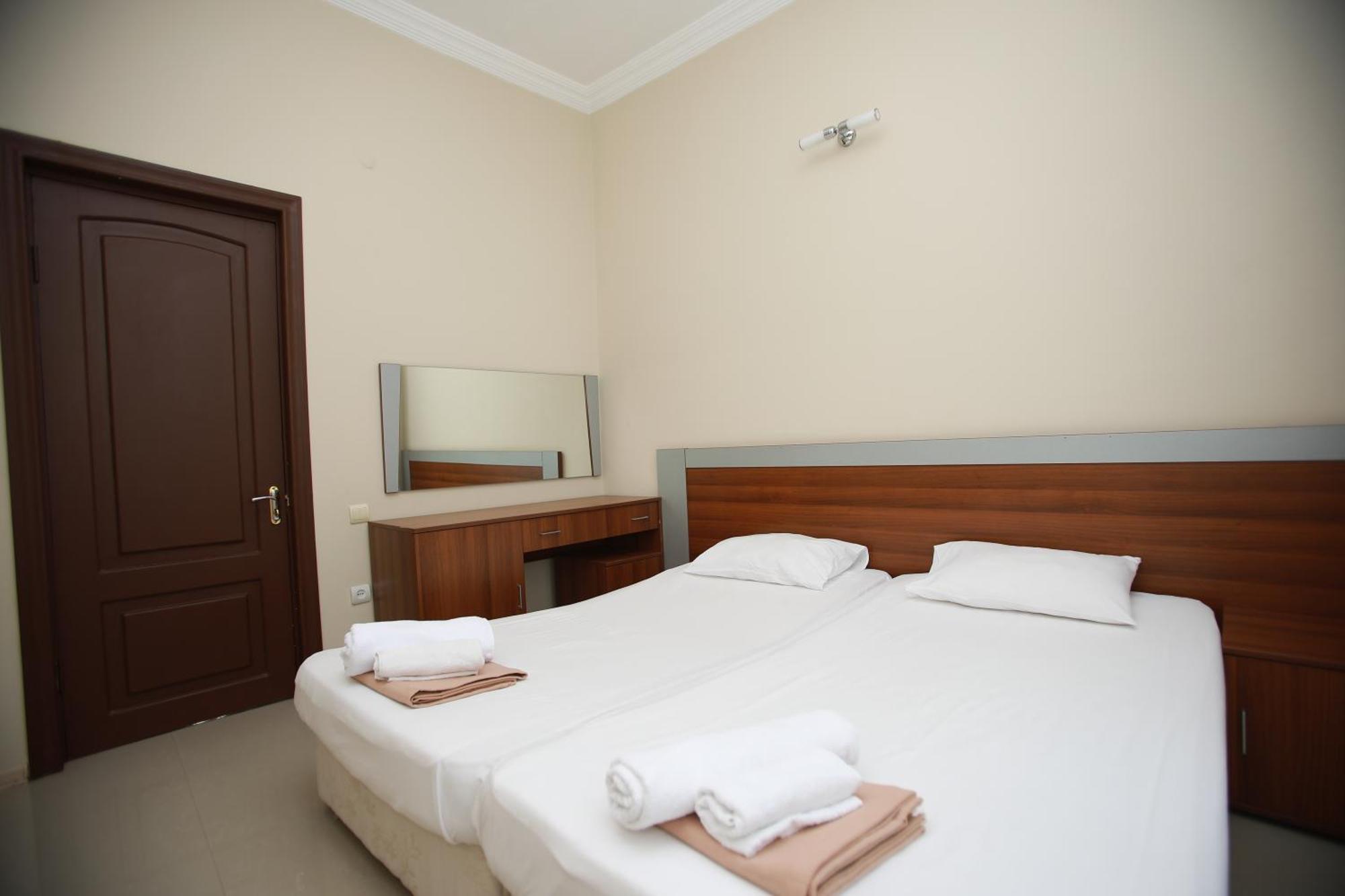 Green House Hotel Кобулети Екстериор снимка